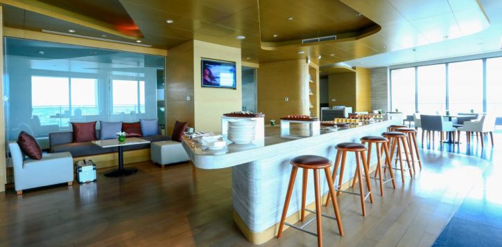 restaurants-_-bars-section-premier-executive-lounge-photo3-2-2