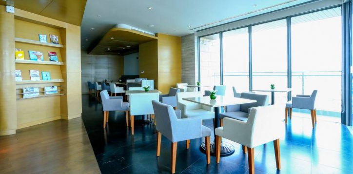 restaurants-_-bars-section-premier-executive-lounge-photo4-2-2