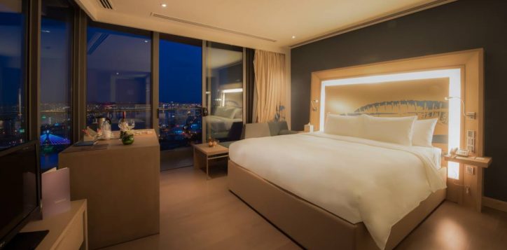 room-_-suite-section-deluxe-corner1-2-2-2