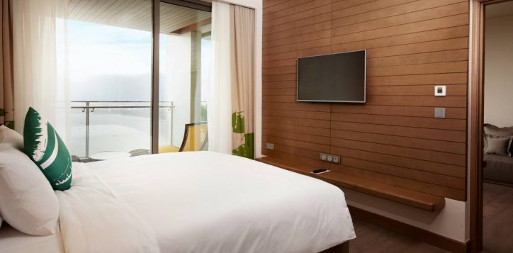 serviced-apartment-1-bedroom-king-bed1-2