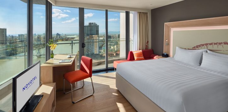 novotel-danang-premier-han-river-corner-deluxe_01-2