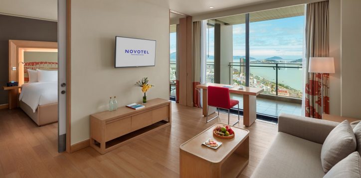 novotel-danang-premier-han-river-suite-3-2