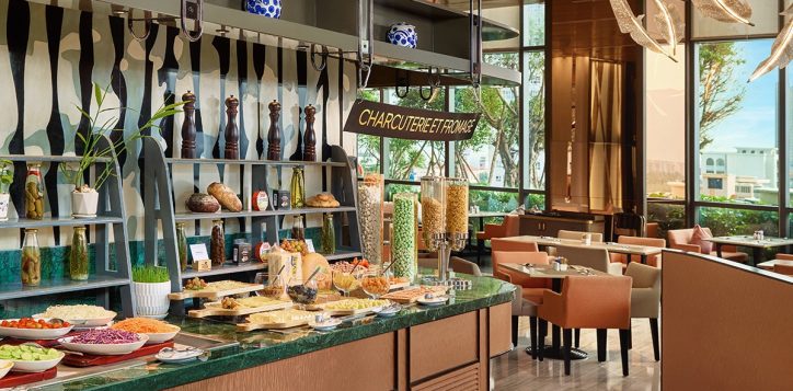 novotel-danang-breakfast-buffet-the-square-exclsusive-offer-2
