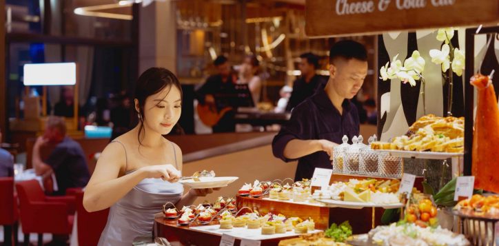 novotel-danang-the-square-buffet-seafood-bbq-2