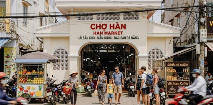 cho-da-nang-6-khu-cho-noi-tieng-du-khach-nen-ghe-khi-den-thanh-pho-bien