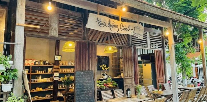 top-10-nha-hang-chay-ngon-o%cc%9b%cc%89-da-na%cc%86%cc%83ng-cho-bu%cc%9b%cc%83a-a%cc%86n-thanh-da%cc%a3m-va-ha%cc%82p-da%cc%82%cc%83n-nha-hang-chay-thu%cc%9b-2