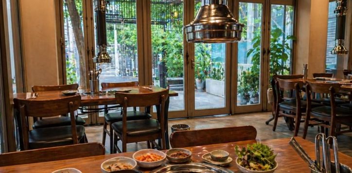 bua-an-thom-ngon-tai-nha-hang-bbq-han-quoc-gainn-trong-khong-gian-xanh-mat-2